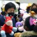 Rectora BUAP entregó peluches a niños de colonias de escasos recursos