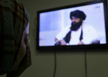 La ONU pide a los talibanes levantar restricciones contra las afganas