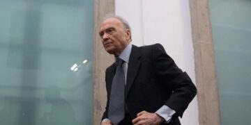 ‘Miserable’ rumor sobre muerte de Gertz Manero: AMLO