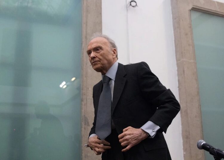 ‘Miserable’ rumor sobre muerte de Gertz Manero: AMLO