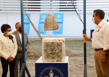 Céspedes resalta presencia de BUAP en Acatzingo y Tepeaca