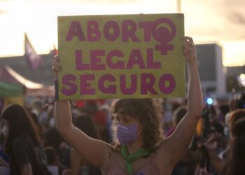 Gobierno de Lula retira a Brasil de alianza internacional antiabortista