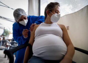 COVID en embarazo aumenta riesgo de muerte de la madre