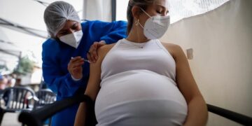 COVID en embarazo aumenta riesgo de muerte de la madre
