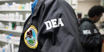 DEA despide a director en México por mala conducta