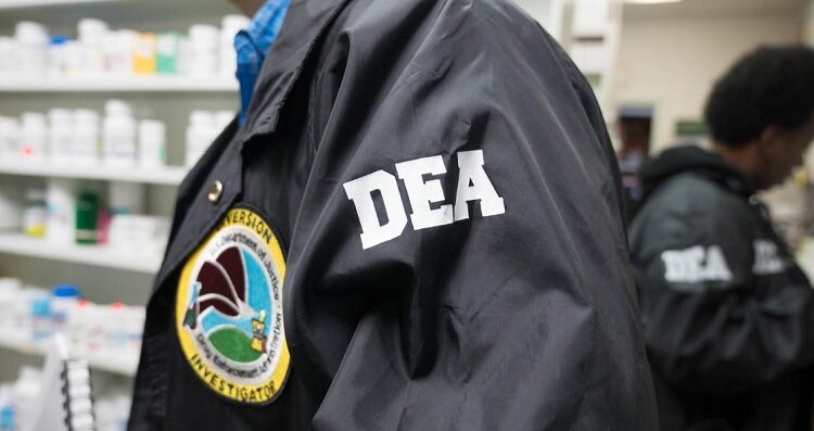 DEA despide a director en México por mala conducta