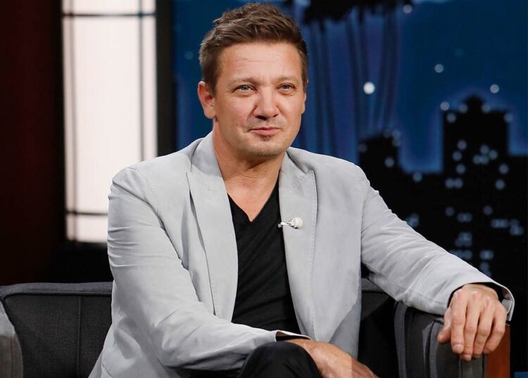 Jeremy Renner fue atropellado para salvar a su sobrino
