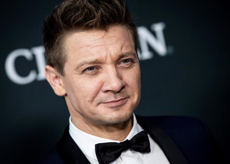 Jeremy Renner reaparece tras su accidente