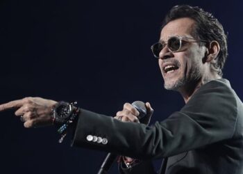 Rumores de boda para Marc Anthony y Nadia Ferreira