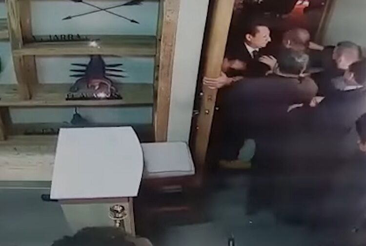 Denuncian irregularidades en Piano Bar 88