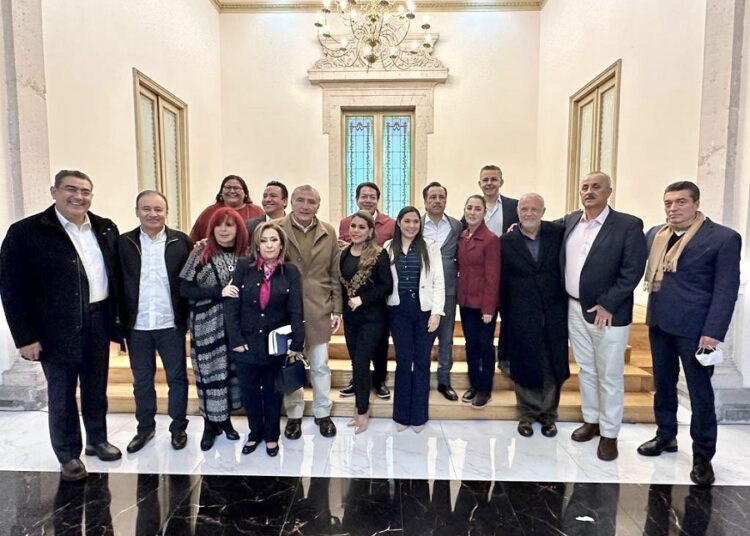 Reunión de gobernadores de Morena ratifica a la 4T