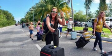 AMLO niega afectación al turismo en Cancún por alerta de EEUU
