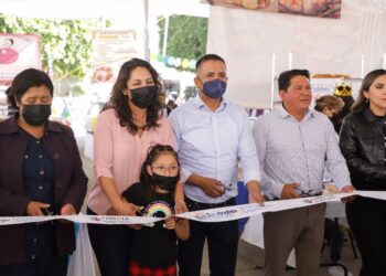Tlatehui inaugura Feria de la Rosca 2023 en San Rafael Comac