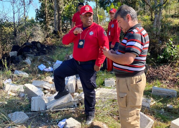 Protección Civil atiende estallido por polvorín clandestino en Xiutetelco