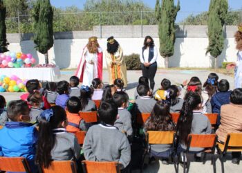 DIF de San Andrés implementa caravana de Reyes Magos en CAIC