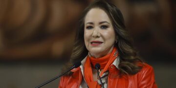 Gobierno no retirará título a Yasmín Esquivel