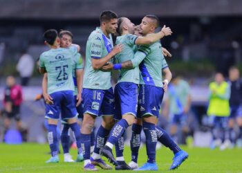 Club Puebla empata con América gracias a Silva y Gularte