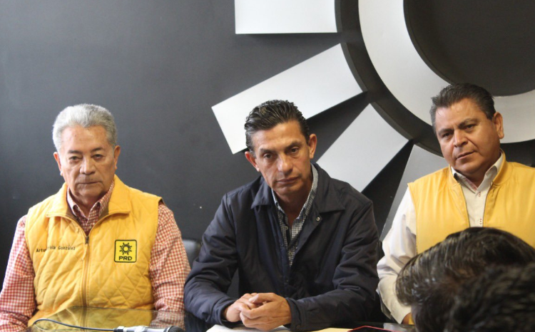 PRD exige no caer en un “agandalle” en designación de candidaturas