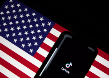 Entregan proyecto de ley para prohibir TikTok en Estados Unidos