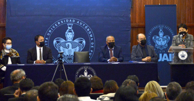 Facultad de Lenguas genera oportunidades para los jóvenes: Lilia Cedillo