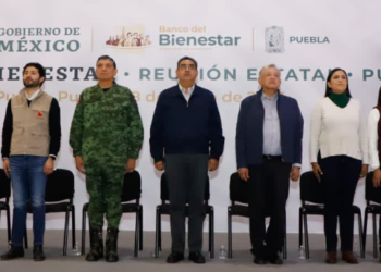 AMLO se reúne a puerta cerrada con personal de Bienestar en Los Fuertes
