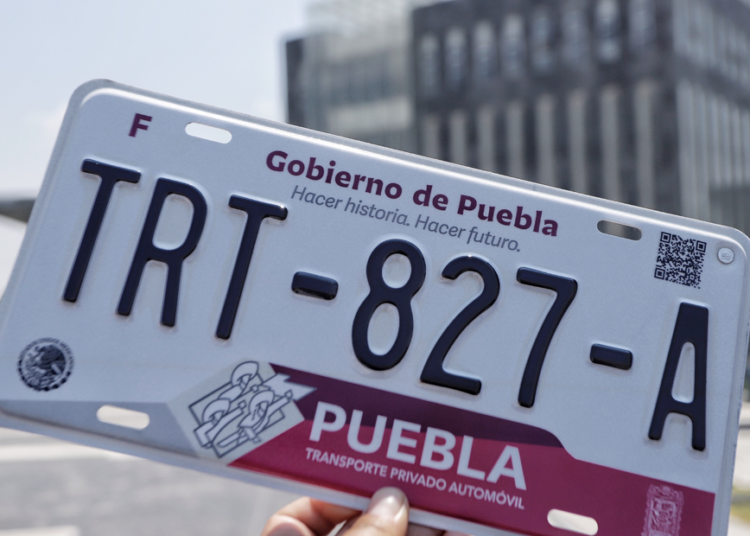 Gobernador pide a cumplir con reemplacamiento vehicular
