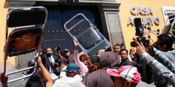 Provoca Roxana Luna agresiones a policías