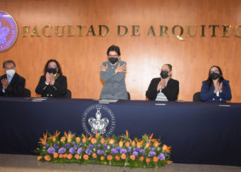 Apoyo a sus estudiantes y vinculación social, caracterizan  Arquitectura