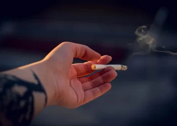 Comercios mexicanos dicen que 25% de su ingreso peligra por ley contra tabaco