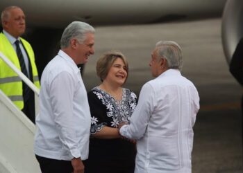 Díaz-Canel dice que ratifica su voluntad de estrechar relaciones con México