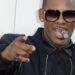 R. Kelly es sentenciado a 20 años de cárcel