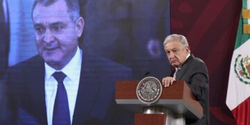 AMLO pide que García Luna dé información sobre expresidentes
