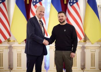 Biden anuncia en Kiev 500 mdd en ayuda militar