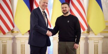 Biden anuncia en Kiev 500 mdd en ayuda militar