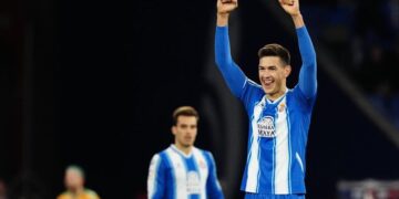César Montes lidera zaga del Espanyol