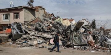 EEUU ofrece 100 mdd más de ayuda para Turquía y Siria