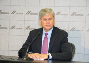 Director general de CEMEX recibe distinción global de Líder Influyente