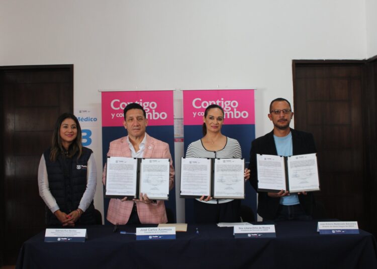 Canirac Puebla firma convenio con SMDIF capitalino