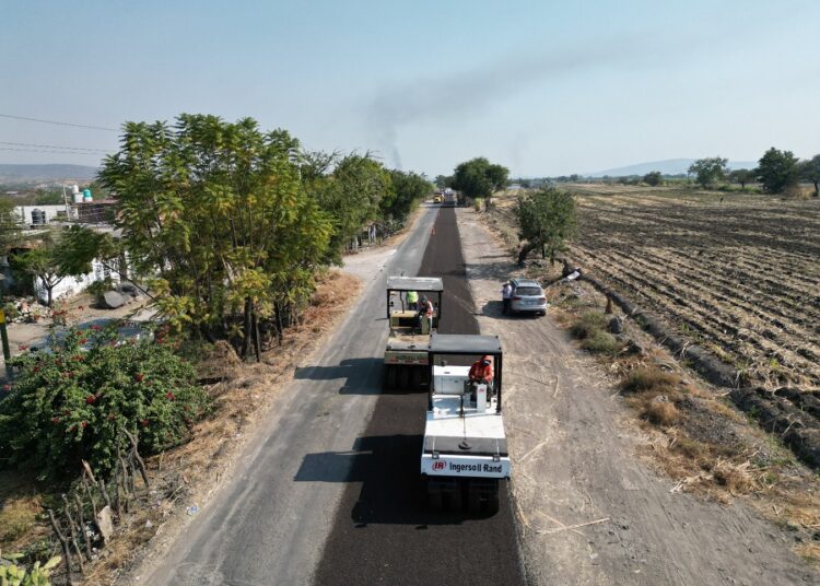 Reconstruyen carretera Izúcar de Matamoros-Chiautla