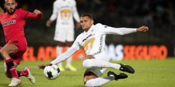 Impiden a jugador de Pumas hablar de Dani Alves