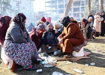 Muertos por terremoto en Turquía y Siria suben a más de 33 mil