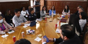 Regidores realizan mesa de Movilidad y Seguridad Vial en Puebla