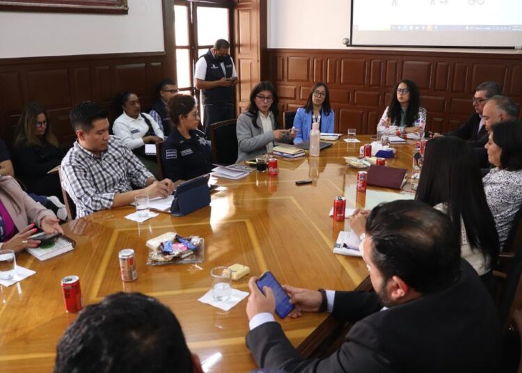 Regidores realizan mesa de Movilidad y Seguridad Vial en Puebla