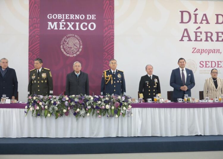 Armenta acompañó al presidente López Obrador en el Día de la FAM
