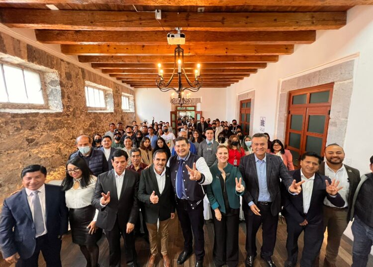 Jóvenes deben ser incorporados a la productividad tecnológica: Armenta