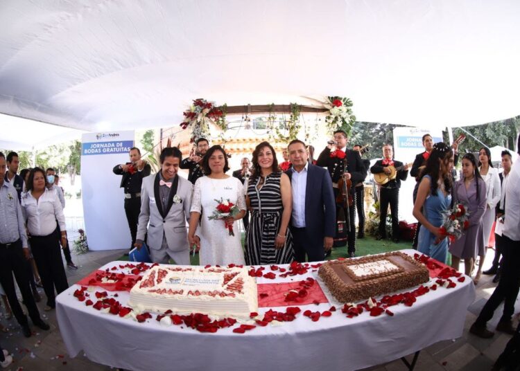 Contraen matrimonio 14 parejas en San Andrés