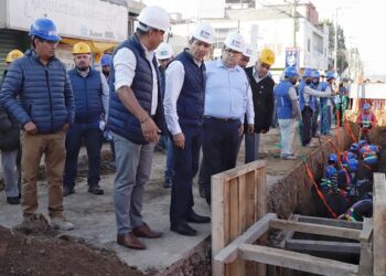 ERP supervisa ampliación de colector sanitario