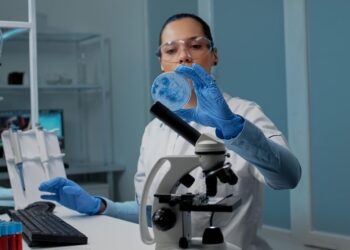 Sesgos de género merman incursión de mujeres en la ciencia