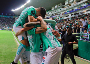 Larcamón aplicó la ley del ex y vence al Puebla