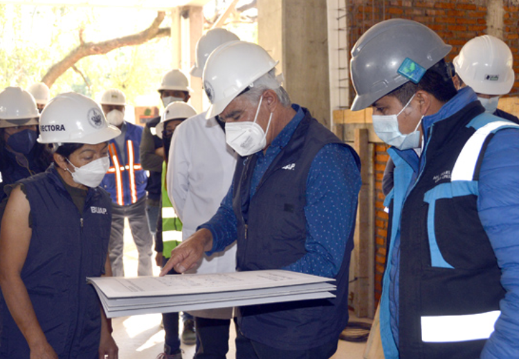 Seguridad y atención a necesidades de alumnos, criterios en obra BUAP: Lilia Cedillo